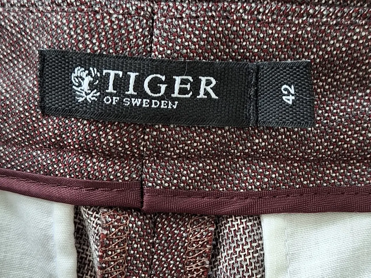 Billede 5 - Nye Tiger of Sweden bukser str. 42