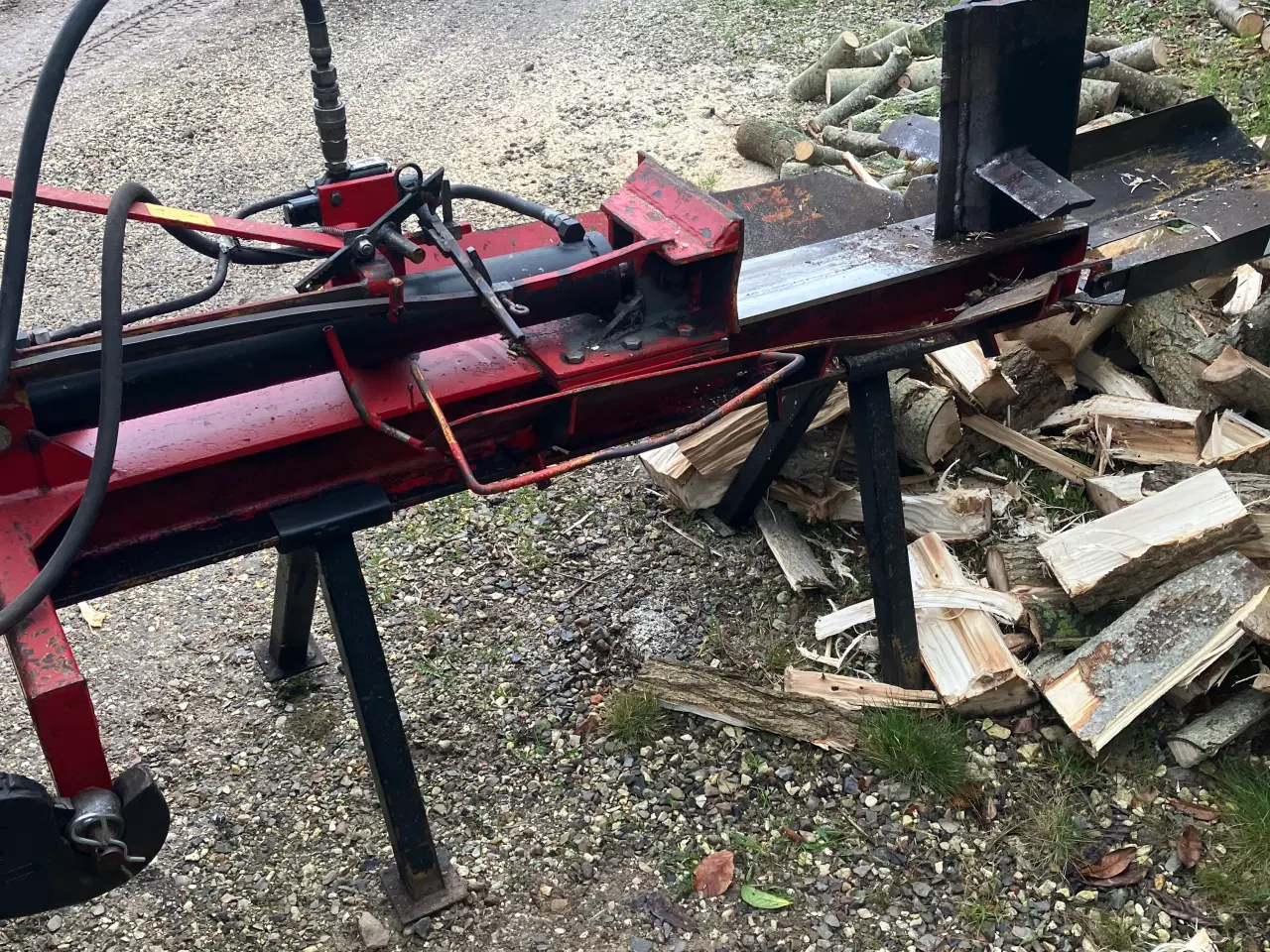 Billede 3 - Traktormonteret brændekløver