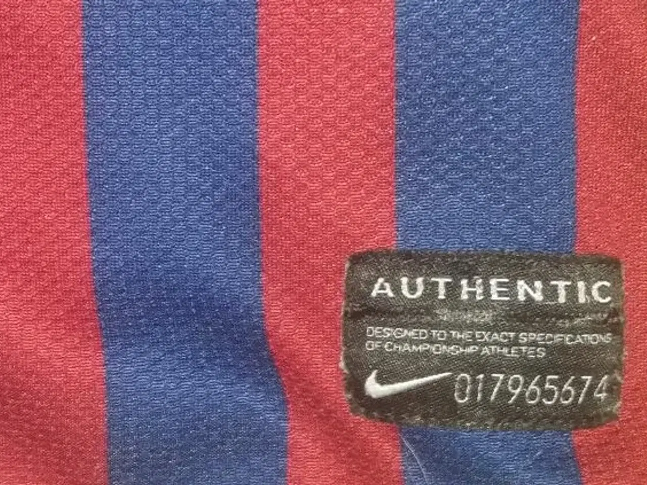 Billede 4 - FC BARCELONA MESSI STR 6-7 ÅR OG NY FCB MADKASSE