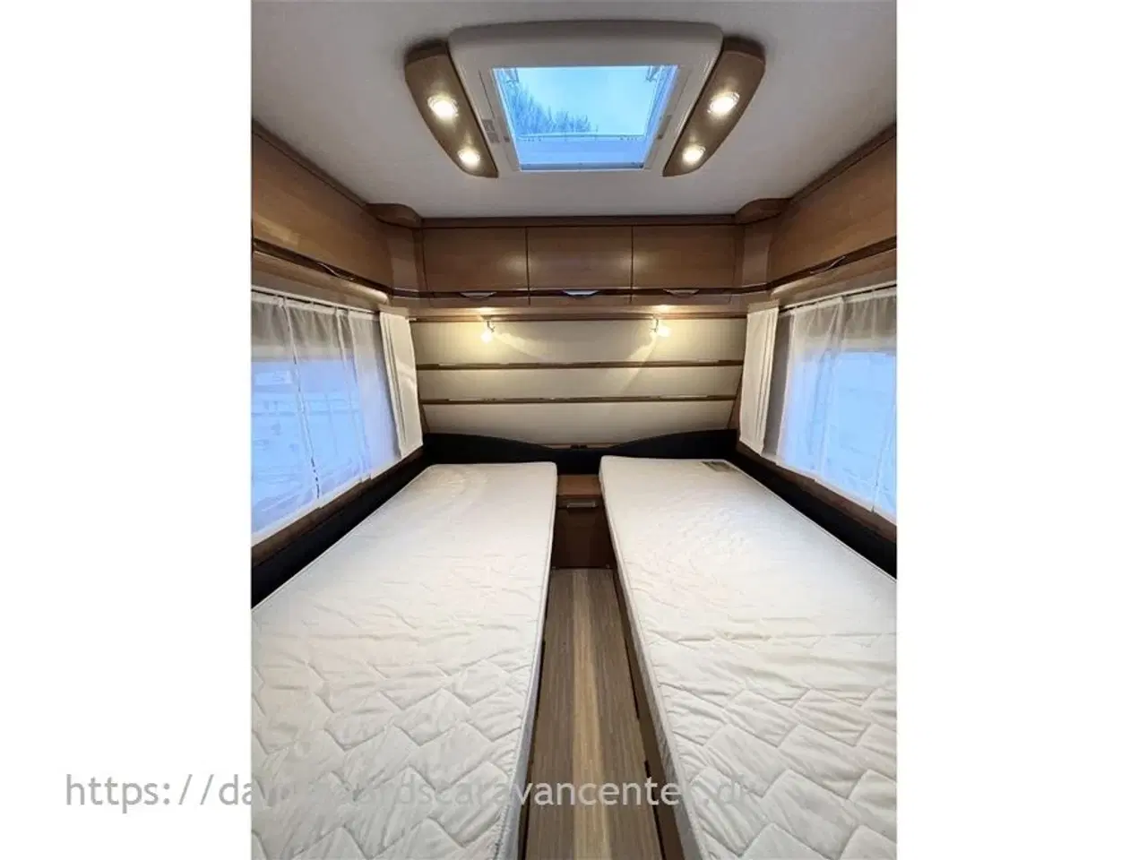 Billede 15 - 2013 - LMC Musica 560 E   Enkeltsenge-Alde-Gulvvarme.-Mover-Telt