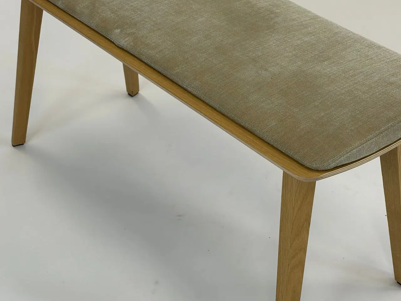 Billede 7 - Elegant Bænk i Egetræ m. Sædepolstring