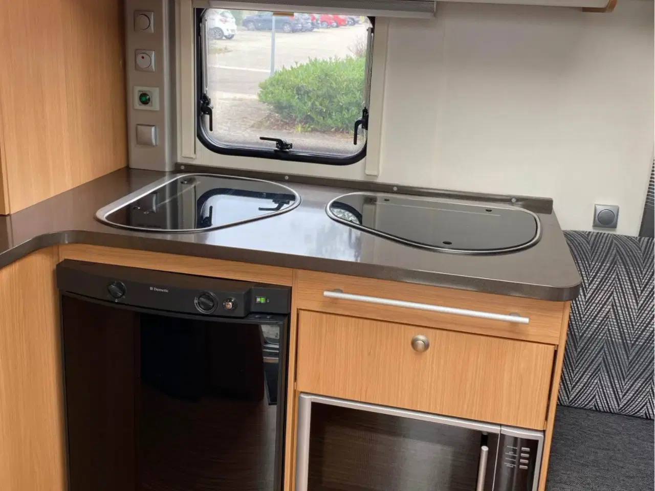 Billede 9 - •	“Udlejes: Adria Adora campingvogn – klar til som