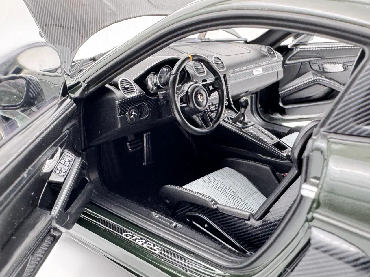 Billede 5 - 2023 Porsche Cayman GT4 RS Weissach Pack 1:18