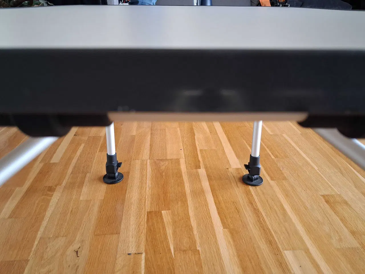 Billede 4 - Camping bord med teleskop ben. 