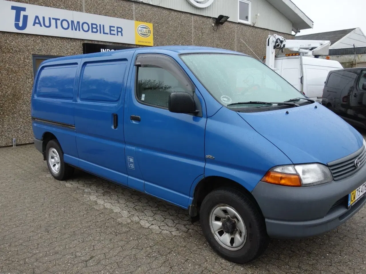 Billede 1 - Toyota HiAce 2,5 D-4D 102 Komfort lang 4x4