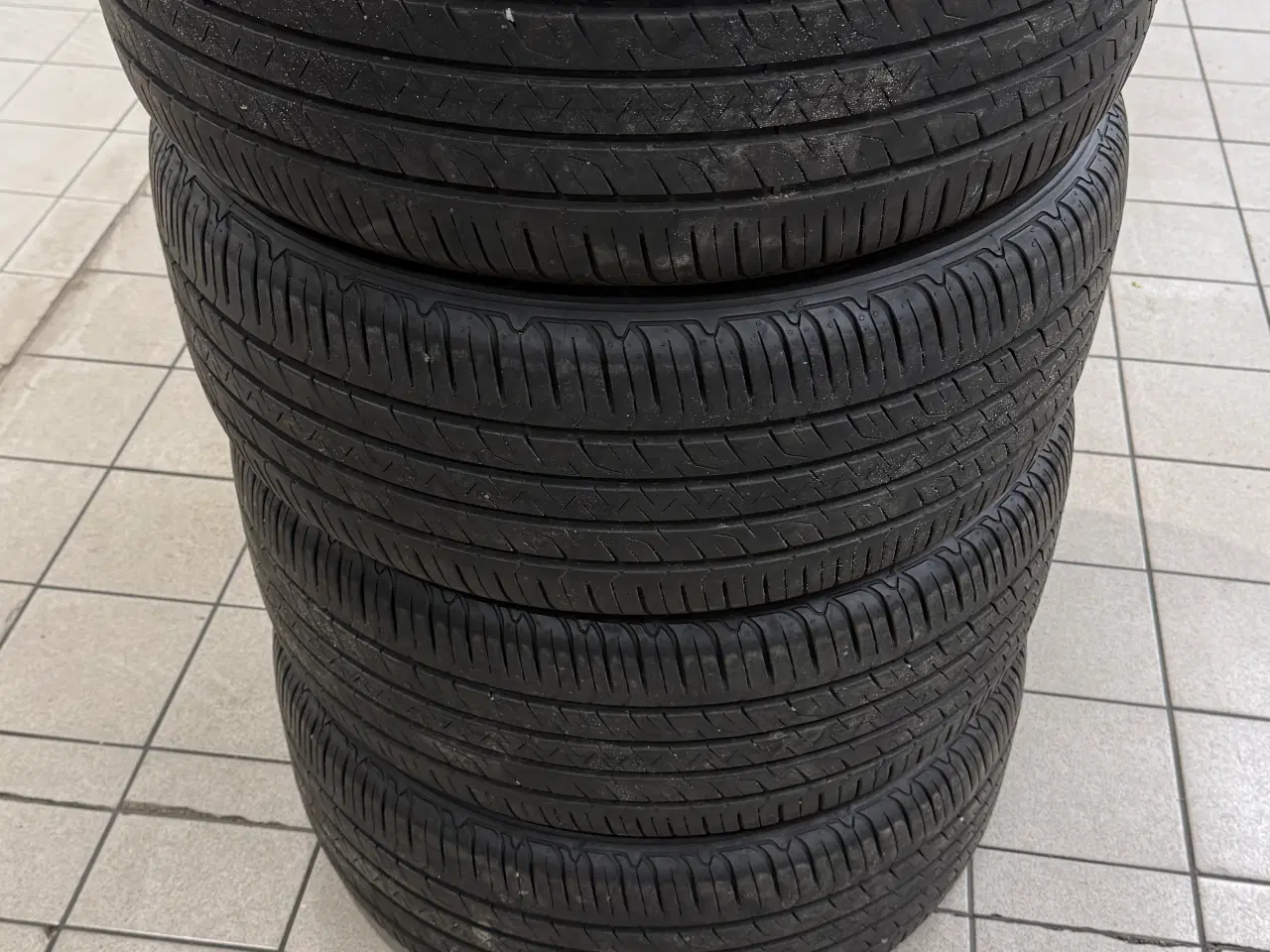 Billede 1 - Goodyear 245/45-19 sommer 