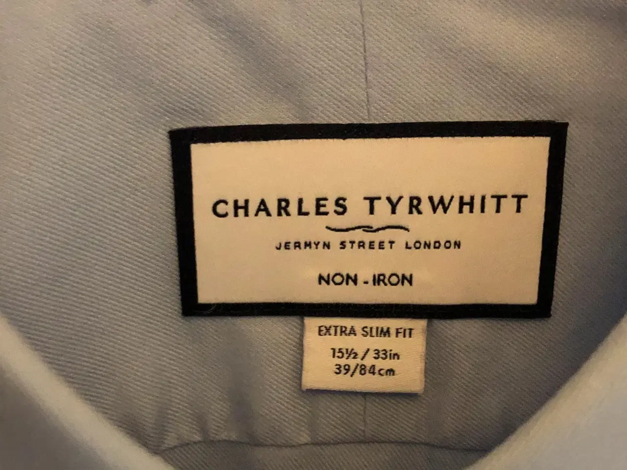 Billede 5 - Charles Tyrwhitt lyseblå Non-iron. m. manchetknapp