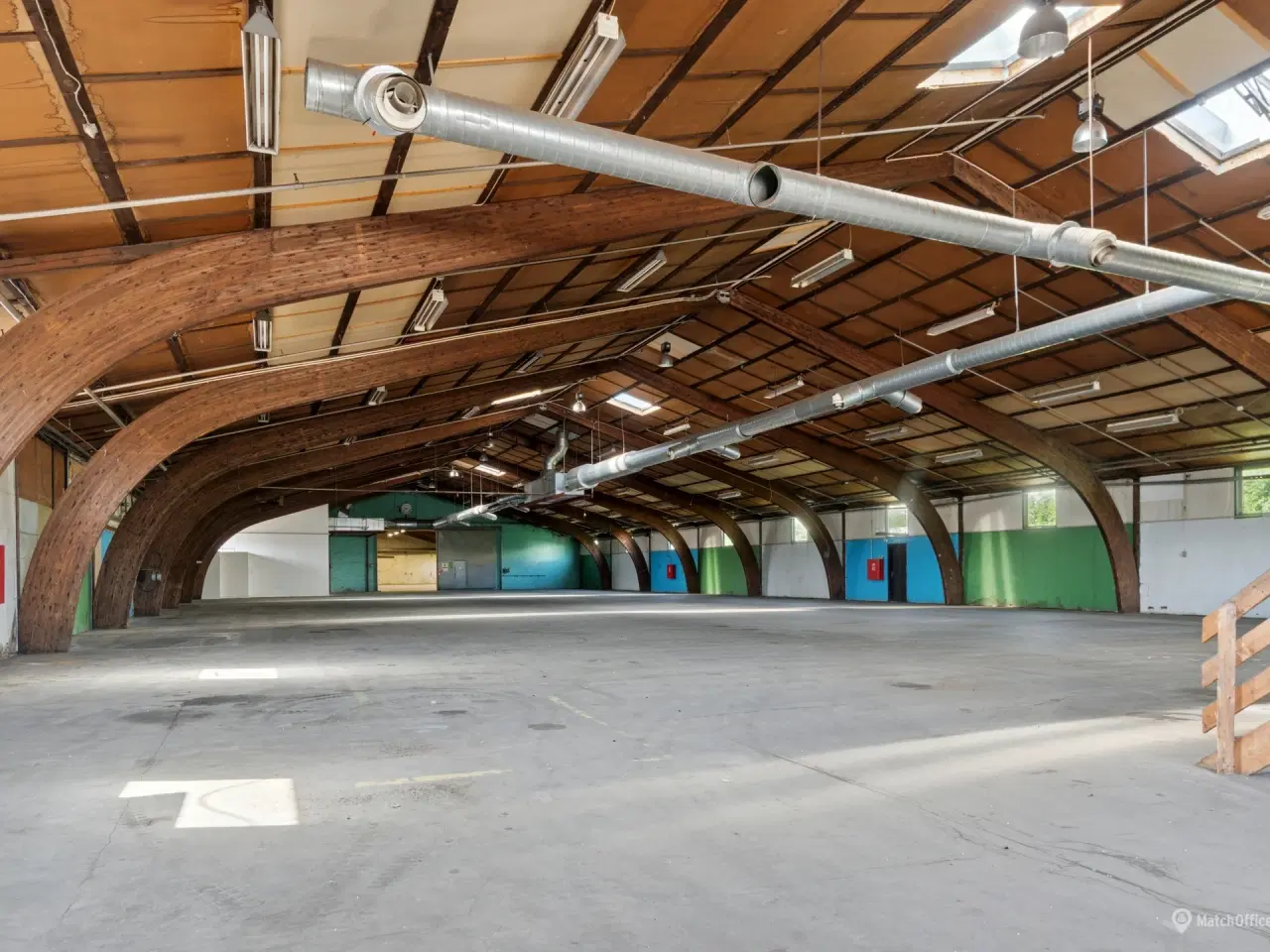 Billede 14 - Lager til leje i Glostrup med høj loftshøjde og porte samt central placering nær Ring 3 og E45