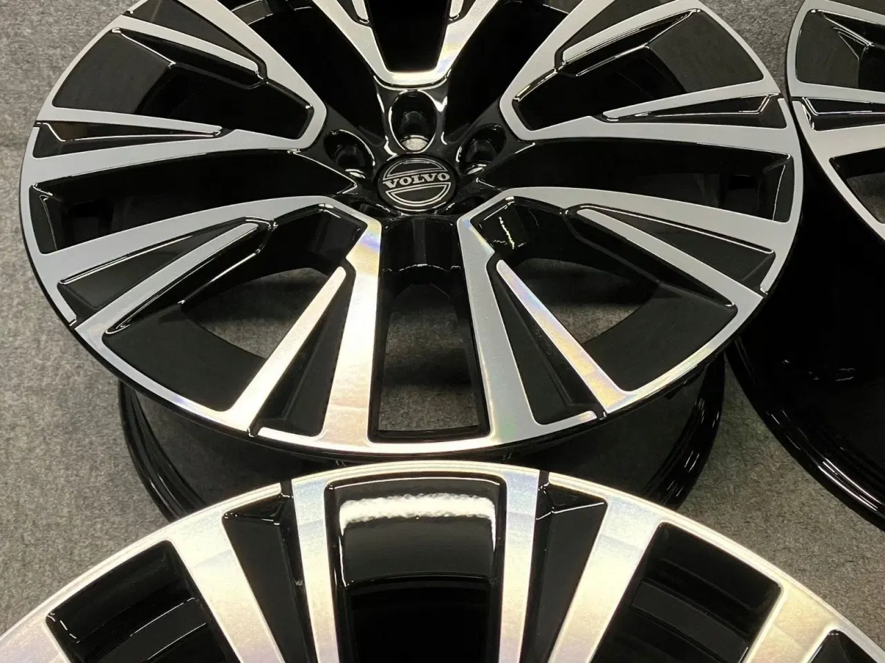 Billede 4 - ALUFÆLGE VOLVO XC90 R-DESIGN 20"