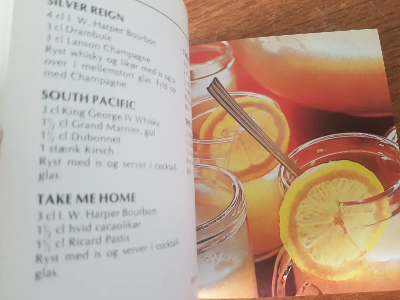 Billede 2 - 265 Drinks bog