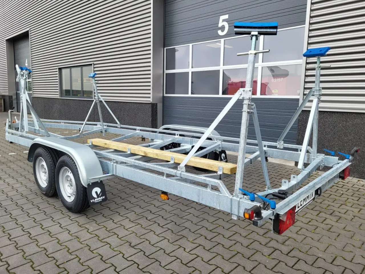 Billede 2 - Vlemmix Kølbådtrailer 920x250 3500