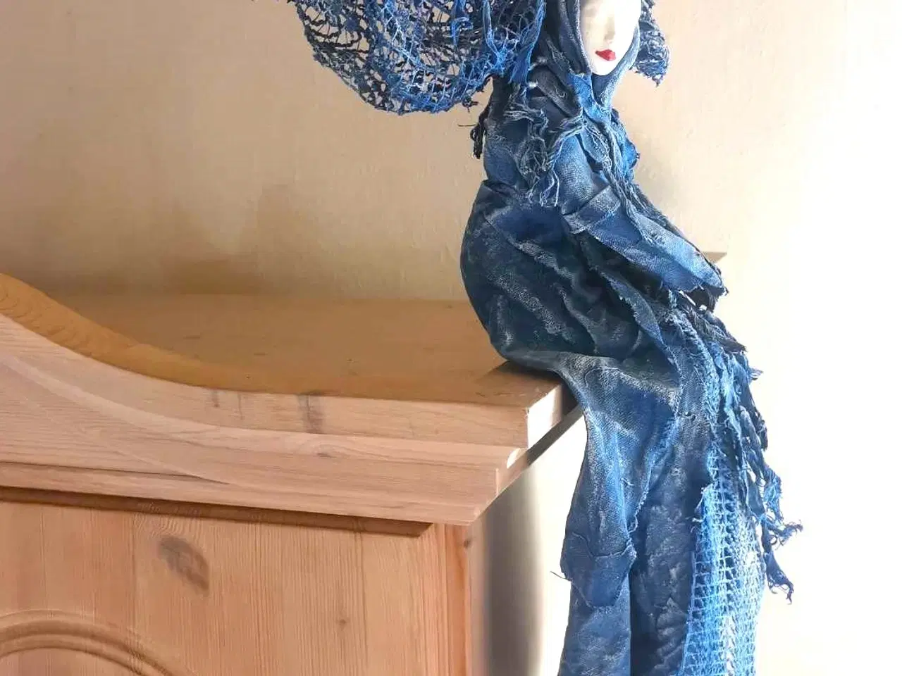 Billede 2 - 💙 Blå Engel – Håndlavet Kunstværk 🕊️