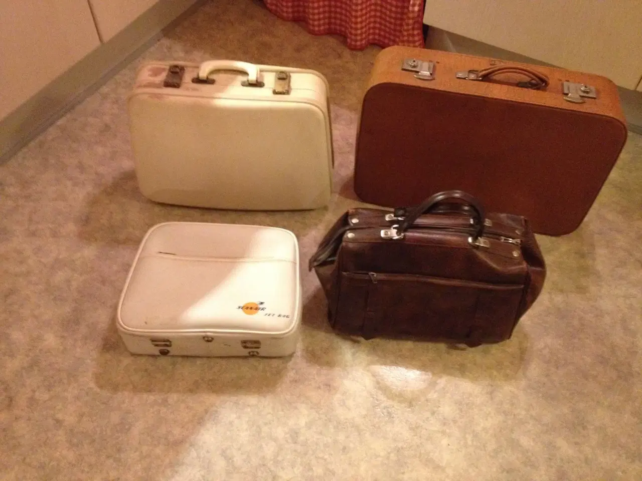 Billede 1 - kuffert,tasker
