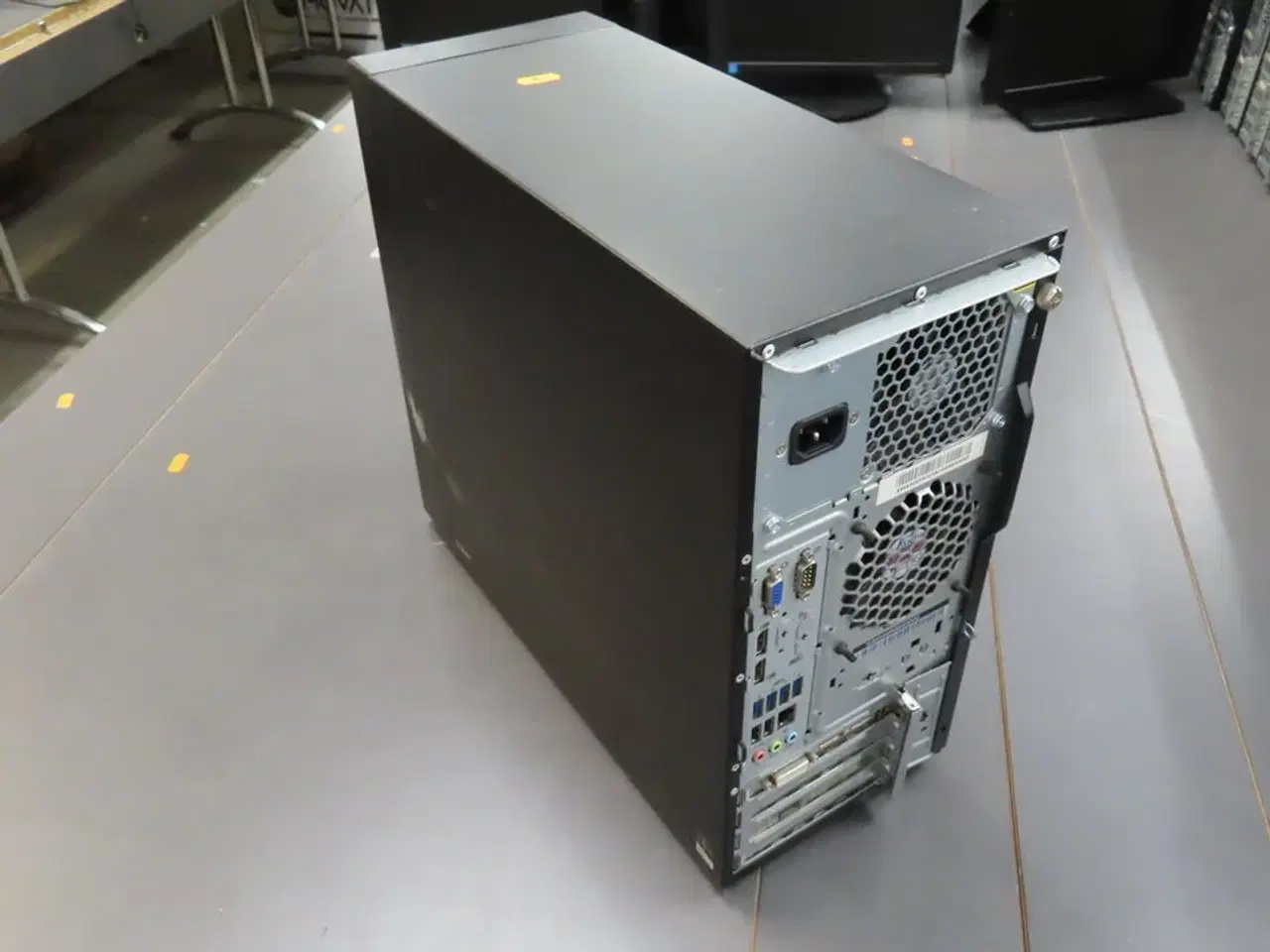Billede 2 - Workstation P300 - LENOVO