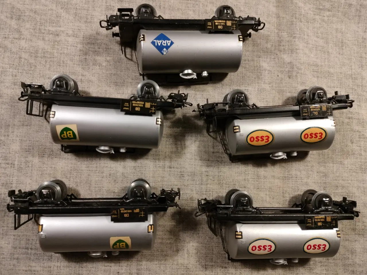 Billede 2 - Märklin Tankvogne ESSO, BP og ARAL 5stk