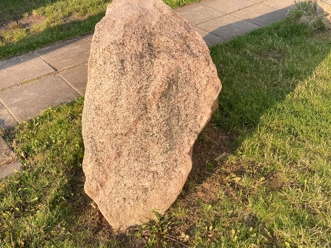 Billede 3 - Stor sten bortgives