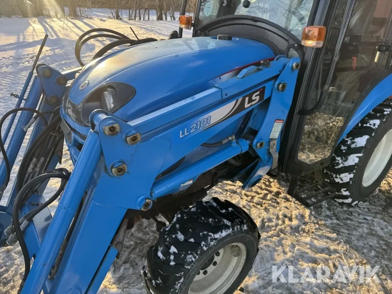 Billede 12 - Traktor LS J27 med frontlæsser