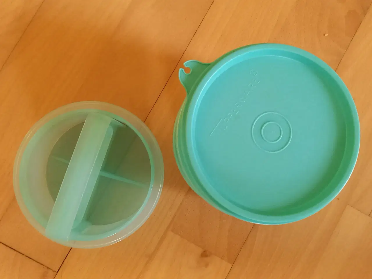 Billede 2 - Tupperware bøf presser med opbevarings bøtter