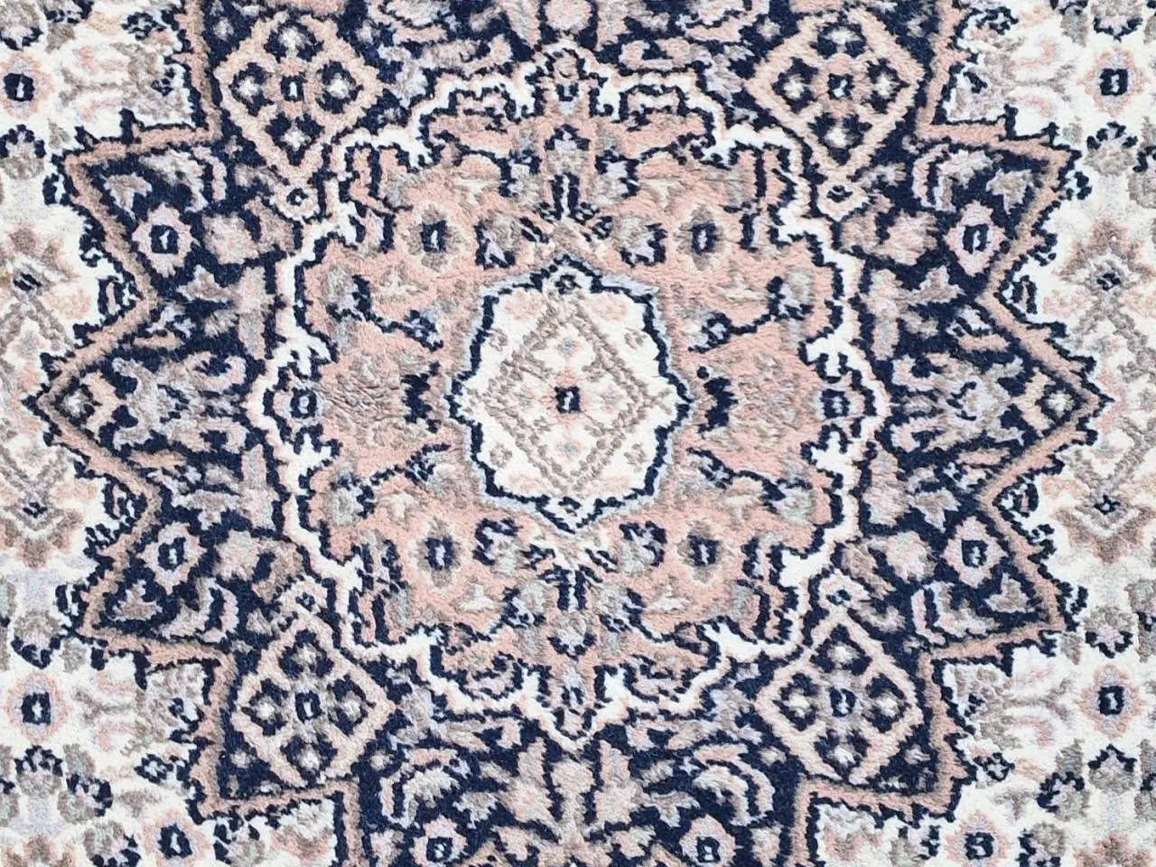 Billede 4 - Ægte håndknyttet  vintage orientalsk tæppe.