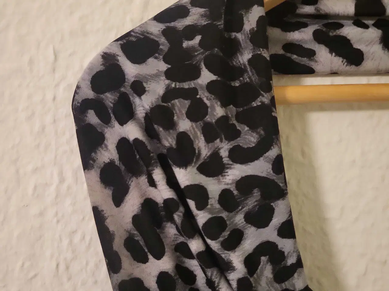 Billede 7 - Grå Leopard Top 
