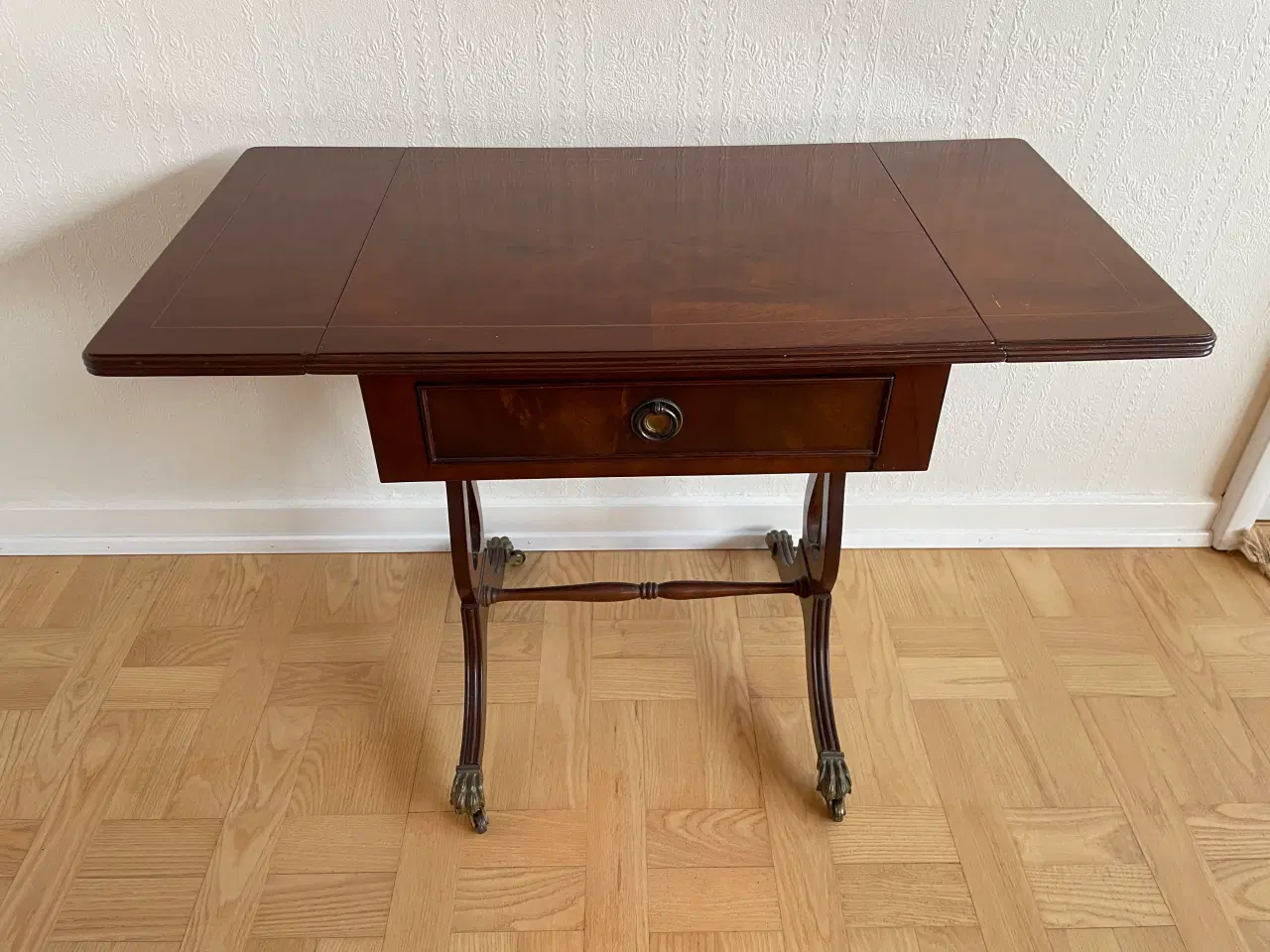 Billede 2 - Fint lille mahogni bord