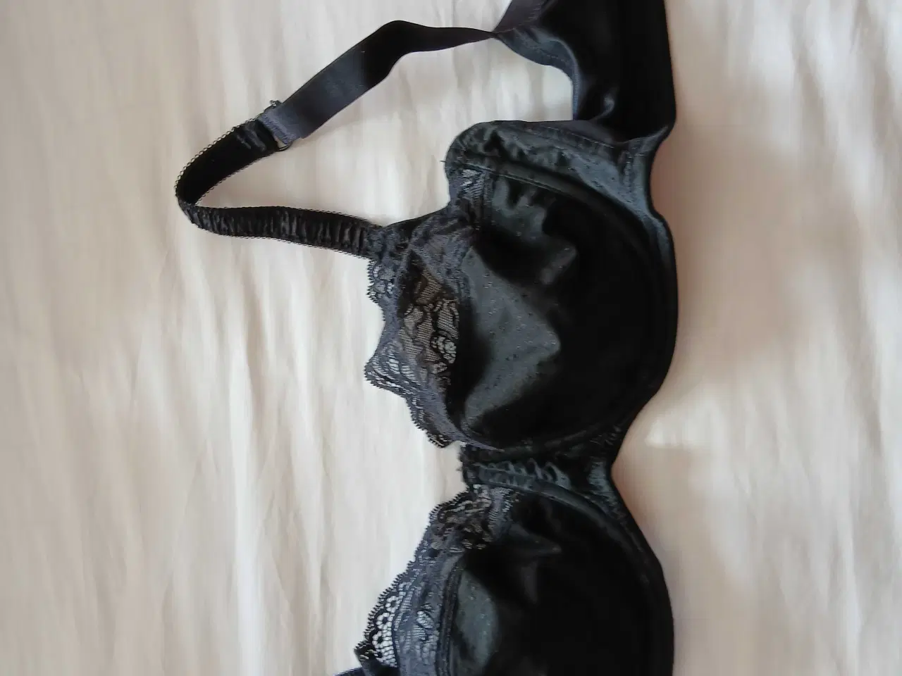 Billede 1 - 3 stk BH 80E sort