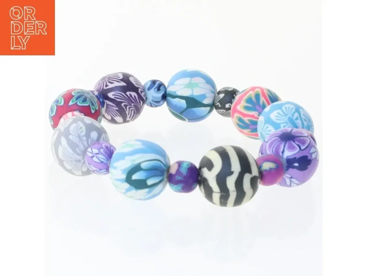 Billede 1 - Perlearmbånd med blomsterdesign (str. 18 cm)