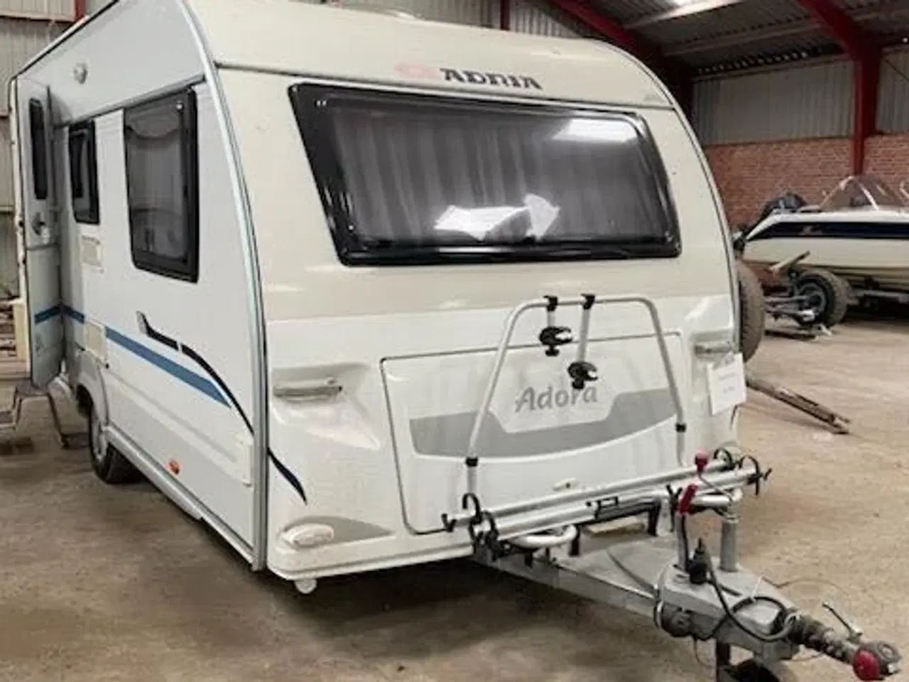Billede 2 - Adria Adora 472 LU, årgang 2010 m/vinteropbevaring