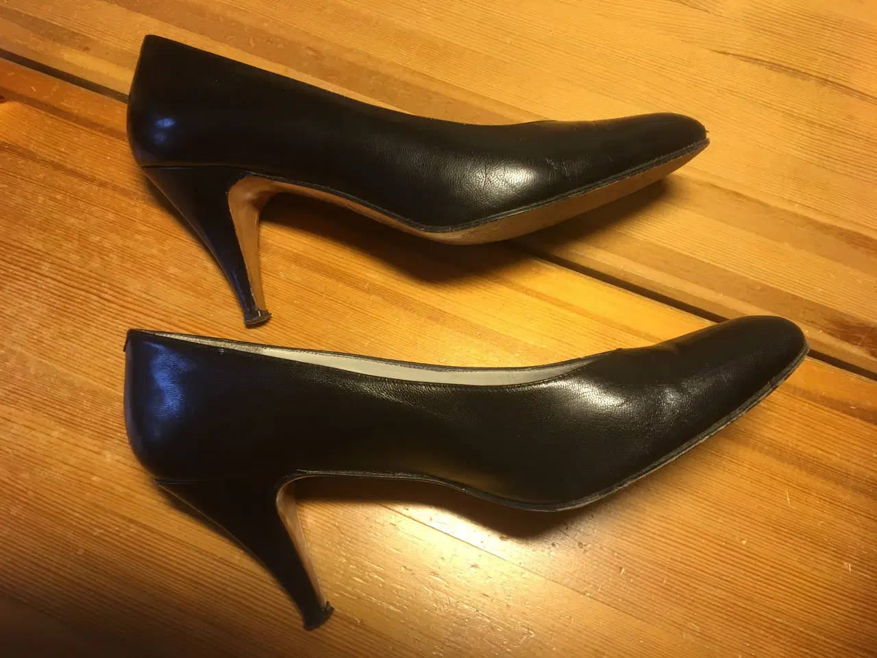 Billede 10 - Stilletter 4 par - forskellige. Pr. par kr. 100,-