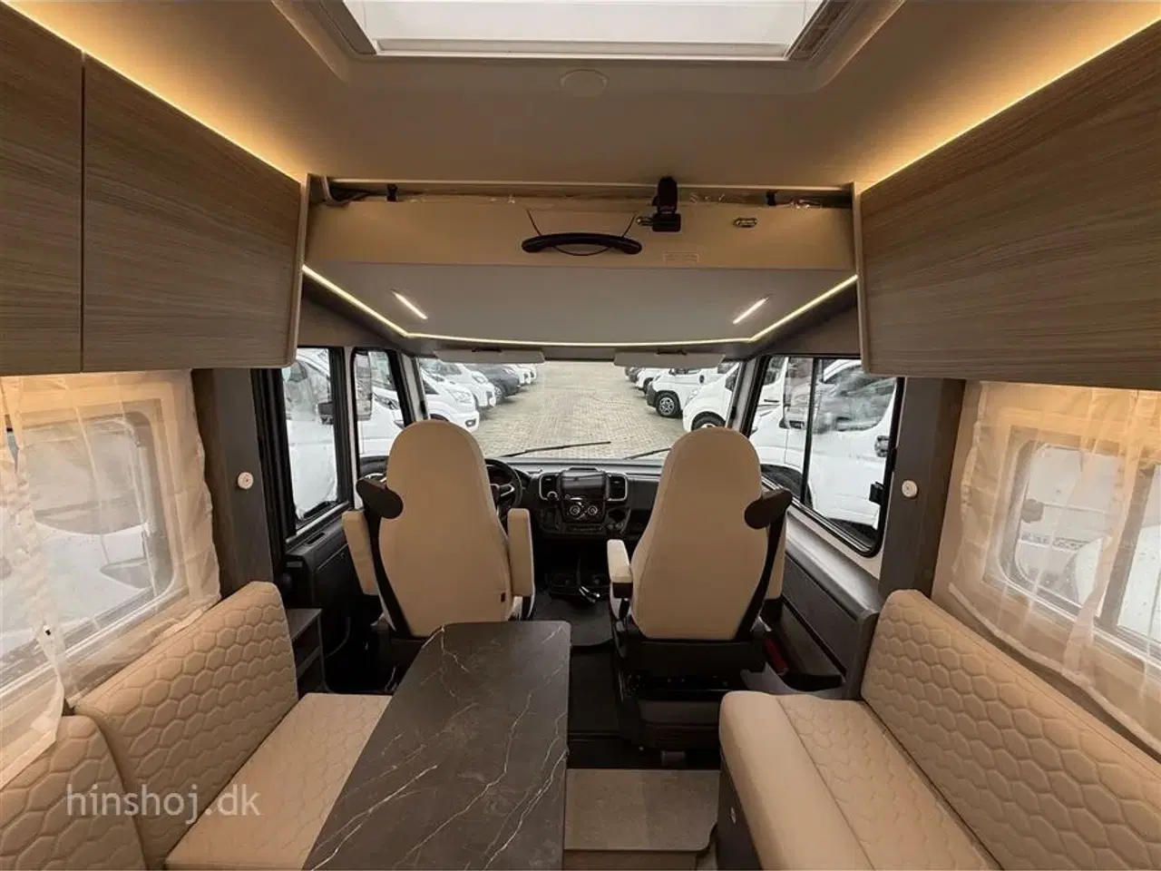 Billede 21 - 2026 - Etrusco I 7400 SBC Scandic Edition Etrusco by Hymer er Italiensk Elegance og Komfort fra Hinshøj Caravan