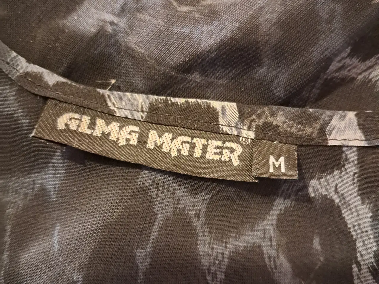 Billede 5 - Alma Mater str. M skjorte