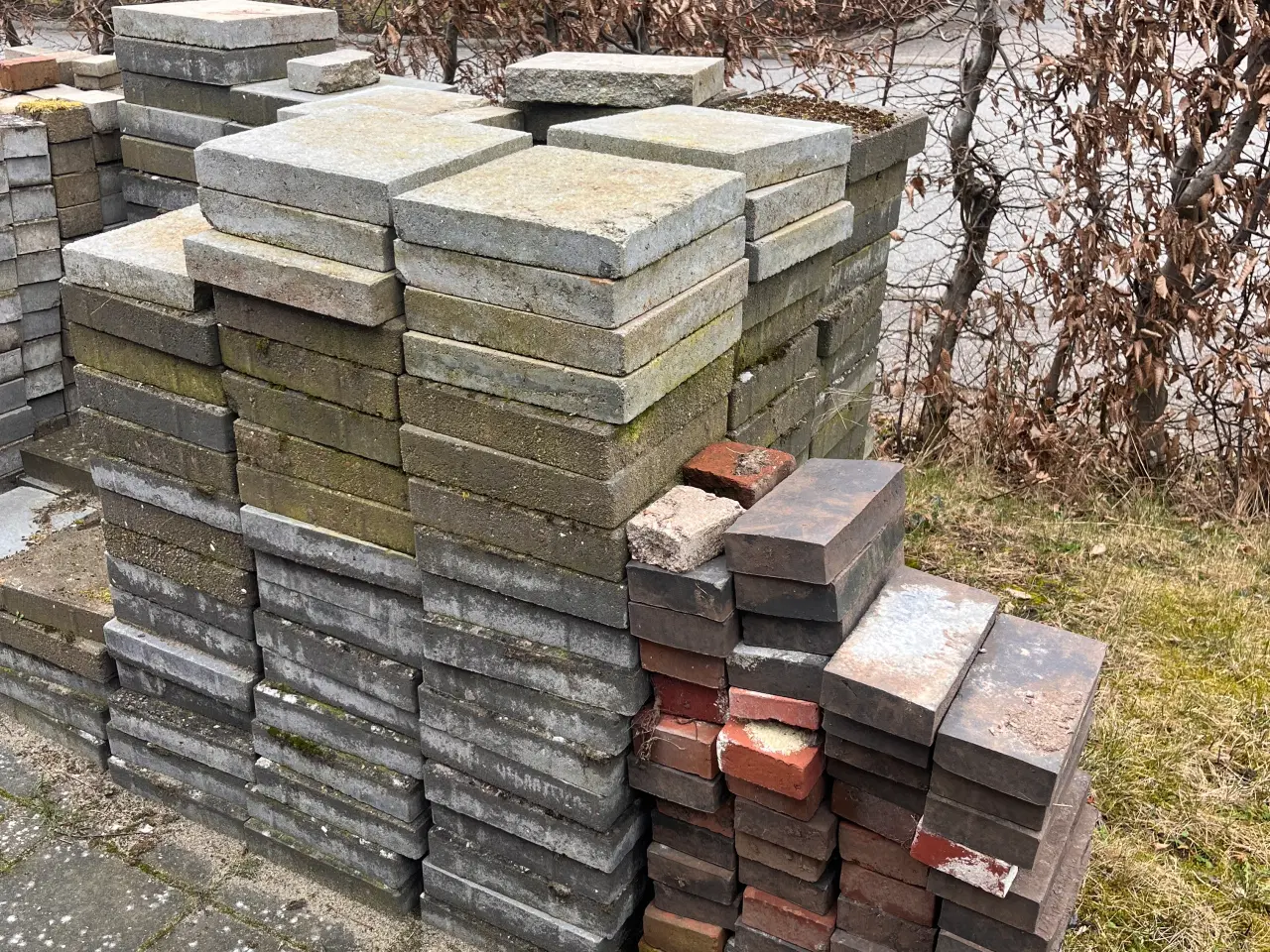 Billede 2 - Gratis fliser til afhentning