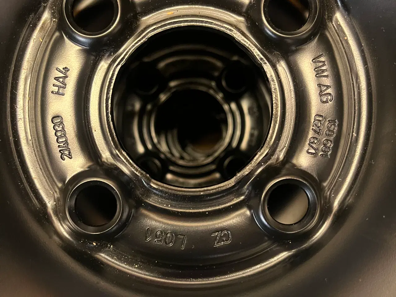 Billede 5 - Helårshjul. 175-65-14. VW Up.