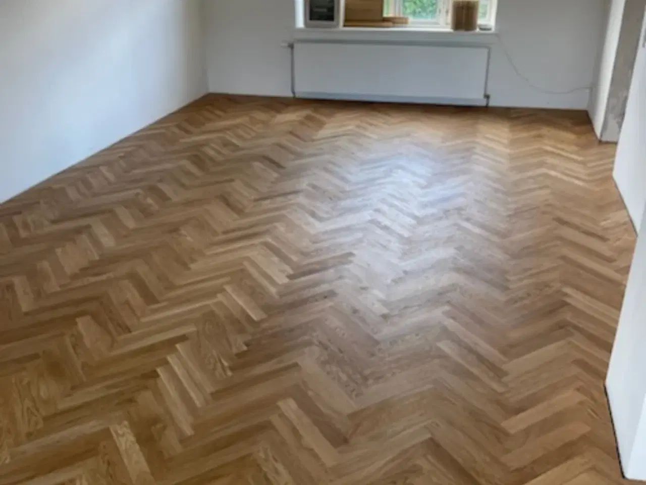 Billede 2 - sildebensgulv eg    22x70x400mm   har andre større
