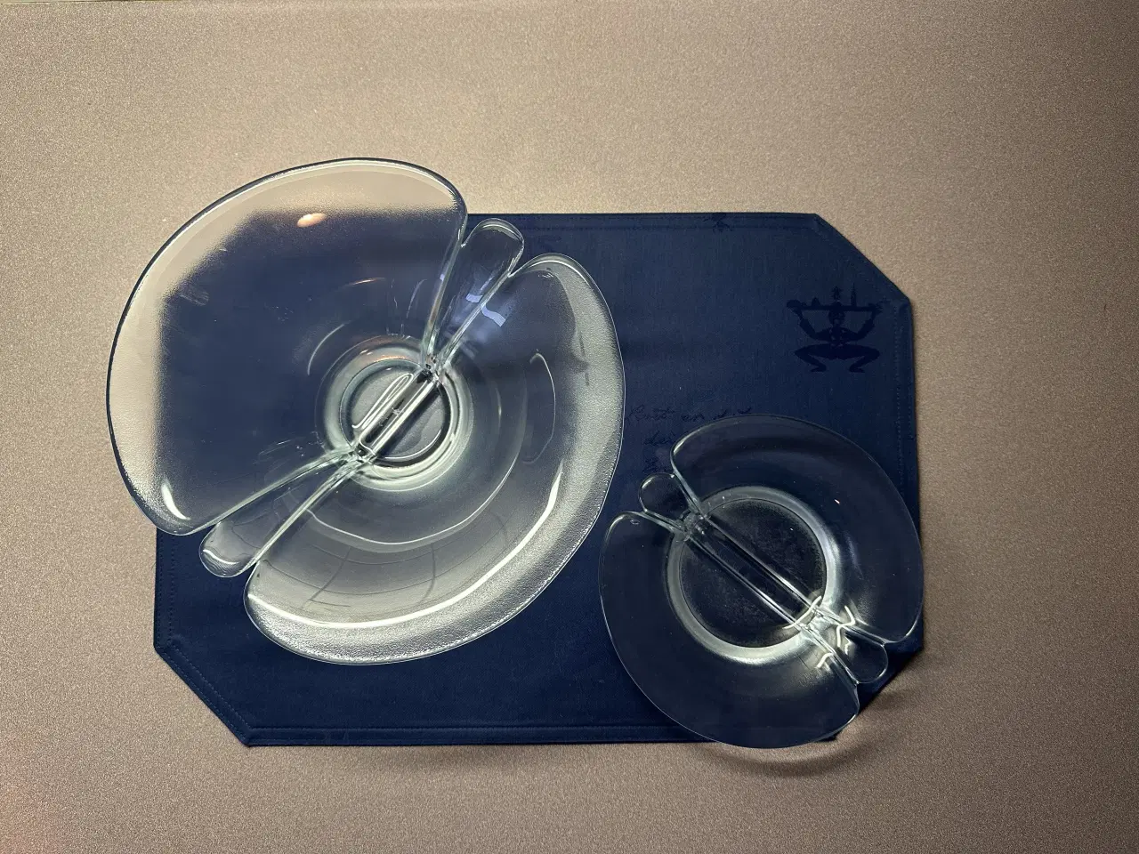 Billede 2 - Holmegaard Lilje fad og skål matteret glas