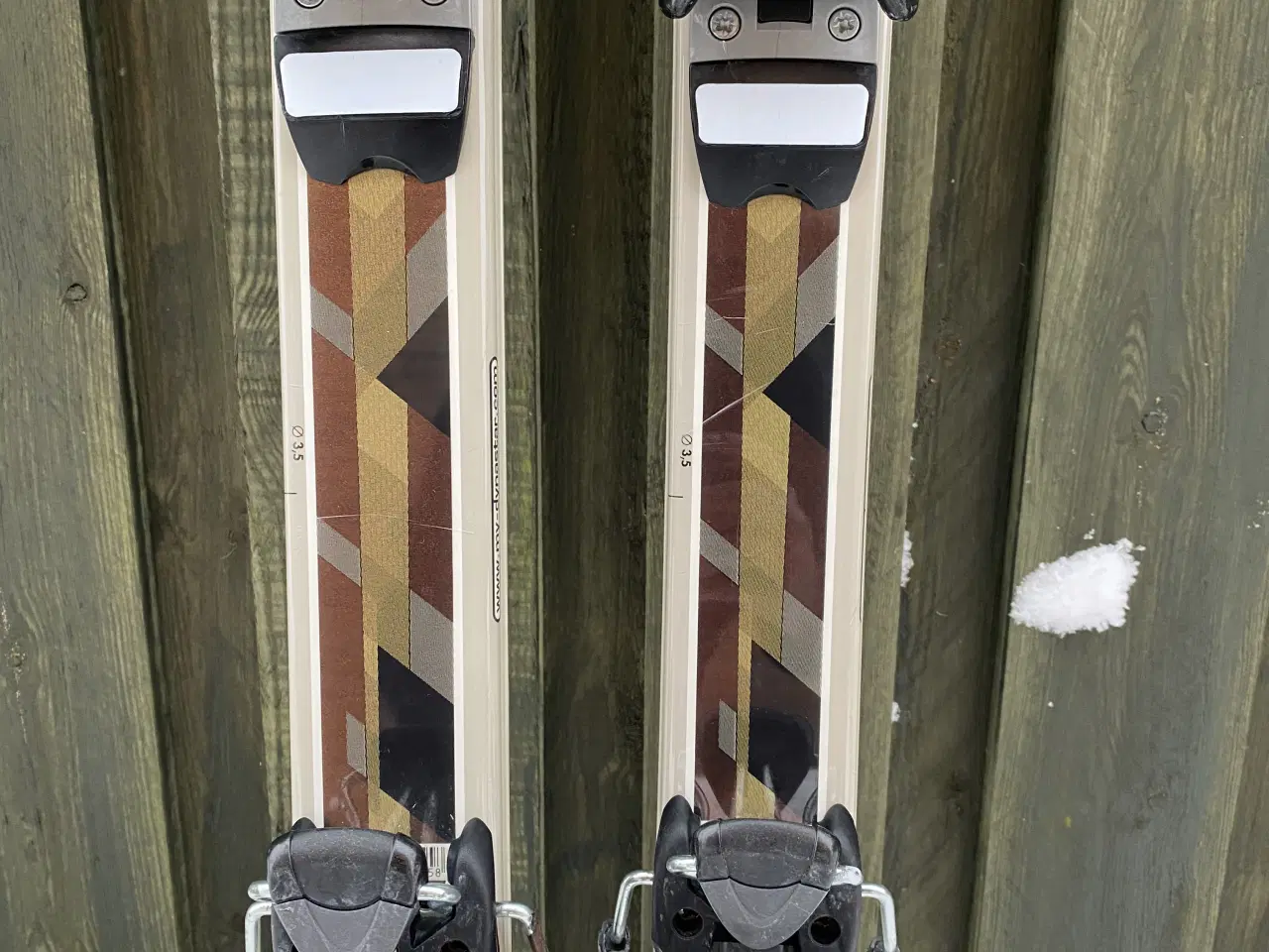 Billede 2 - Ski med bindinger.