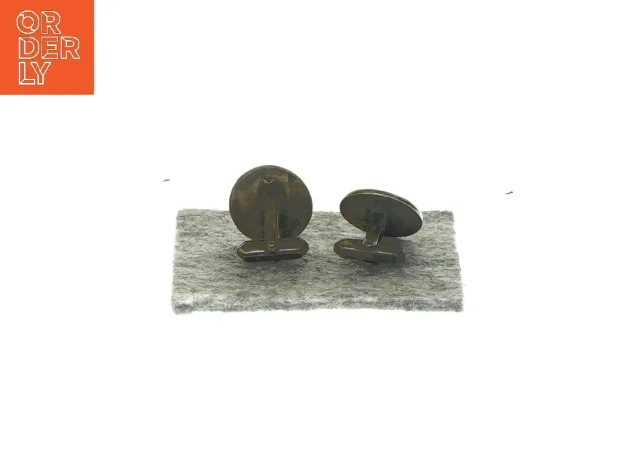 Billede 3 - Manchetnapper med løvemotiv