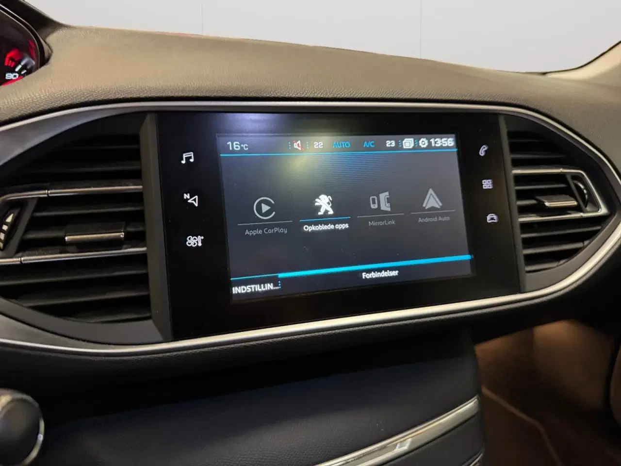 Billede 8 - Peugeot 308 1,2 e-THP 130 Allure Sky SW