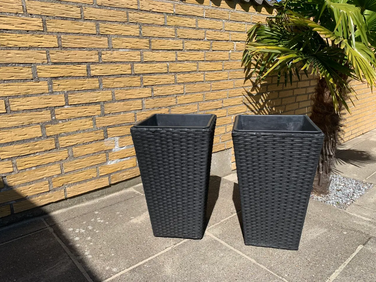 Billede 2 - Sorte/Grafitgrå Plantekurve - 2 stk