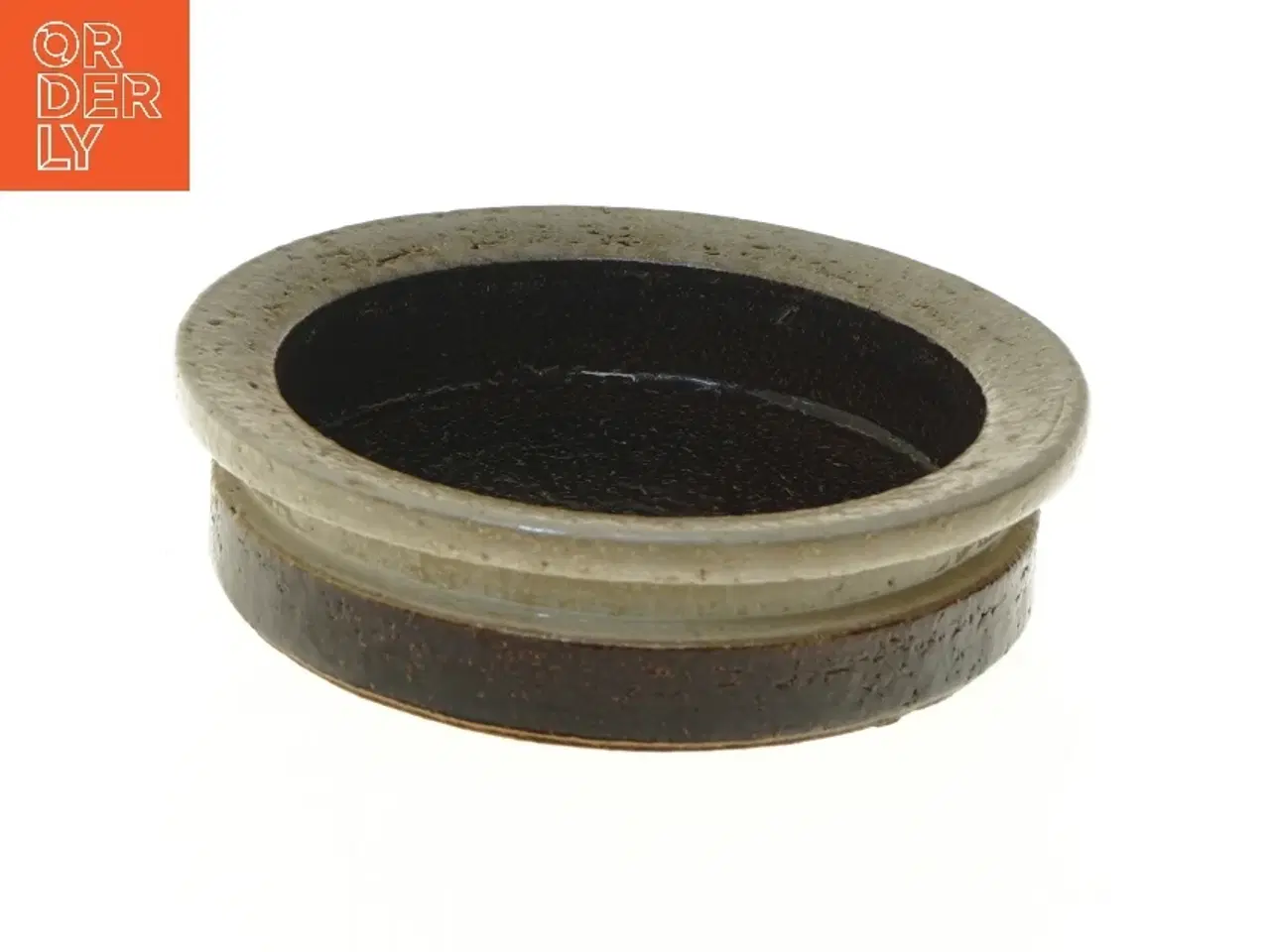 Billede 1 - Keramisk rund brunt fad fra Søholm Stentøj (str. Ø 19 cm)