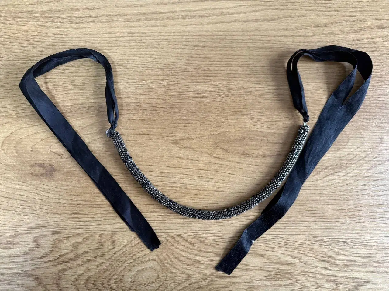 Billede 1 - Luksuriøs sort perlekrave med satinbånd