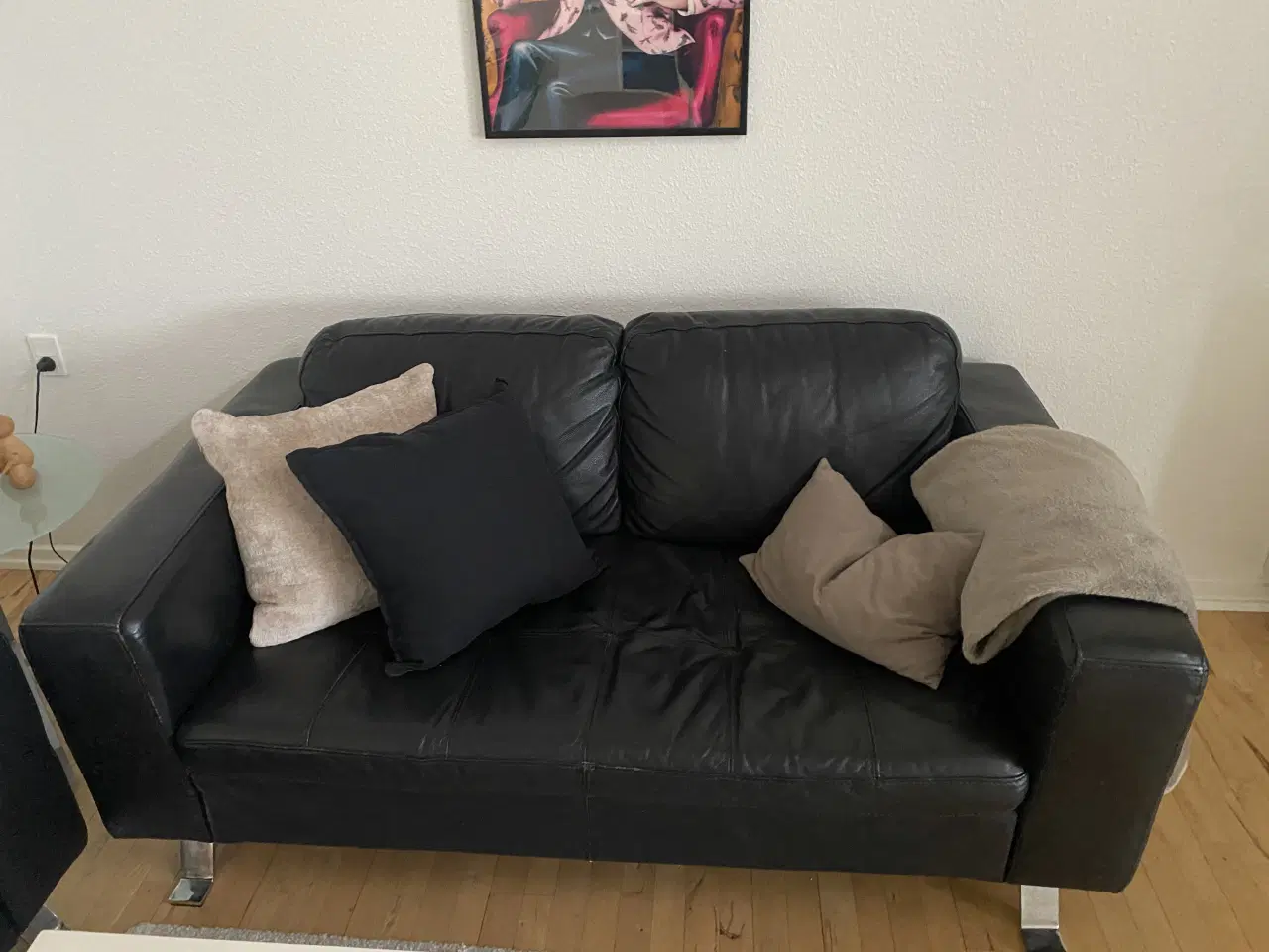 Billede 4 - 2 og 3 personers lædersofa med faste hynder