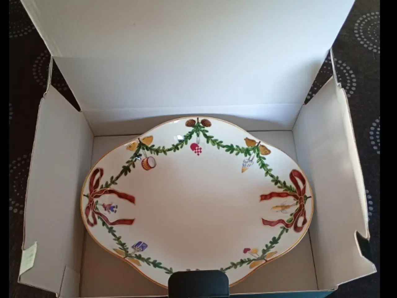 Billede 1 - Royal Copenhagen Stjerne Riflet Jul Fad - 22 cm