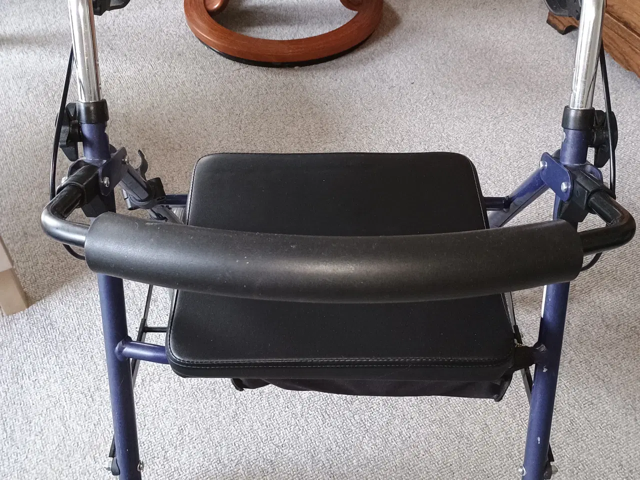 Billede 2 - Rollator kun brugt indendørs