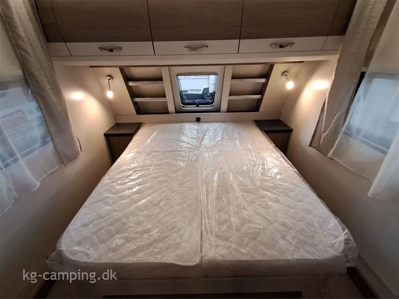 Billede 3 - 2023 - Hobby Prestige 650 UFF TILBUD nedsat med kr. 27.753,- | Lækker vogn med fritstående dobbeltseng - Kan opvejes til 2.200 kg.