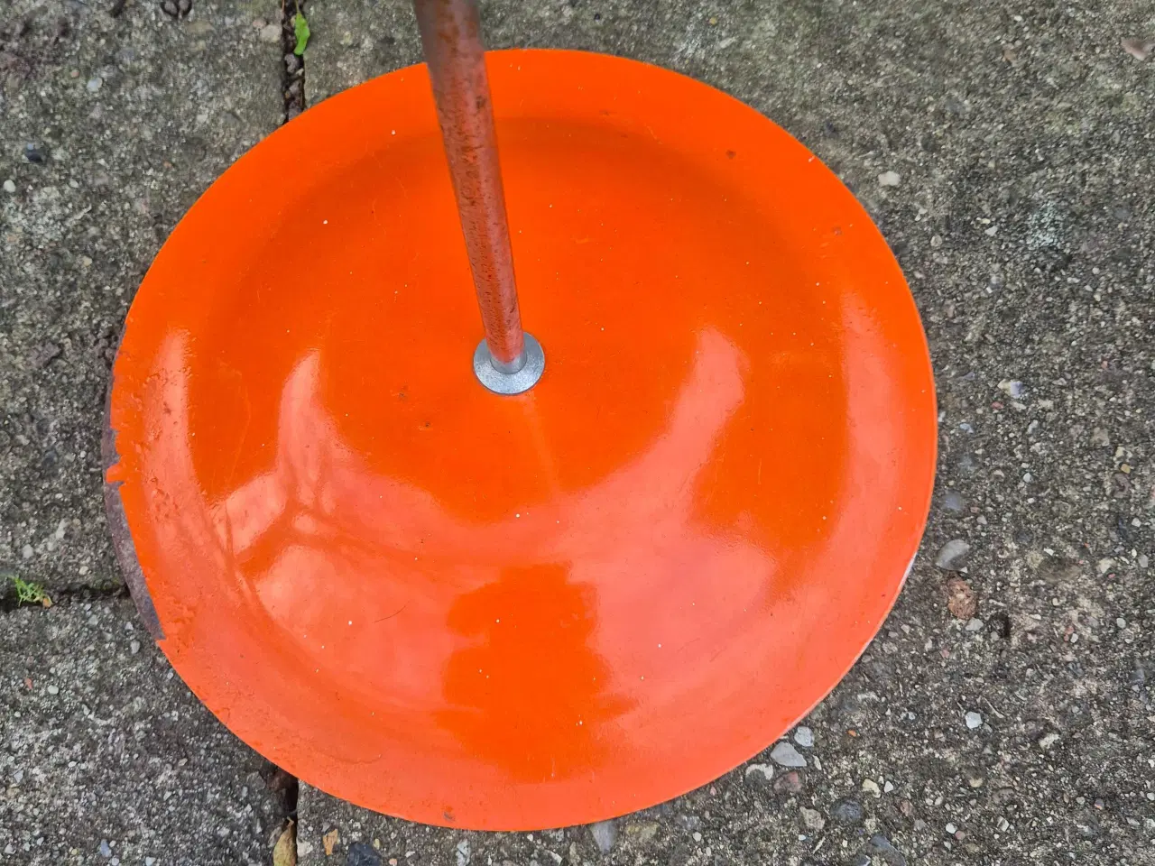 Billede 13 - Orange gulvlampe med skærm som på en arkitektlampe