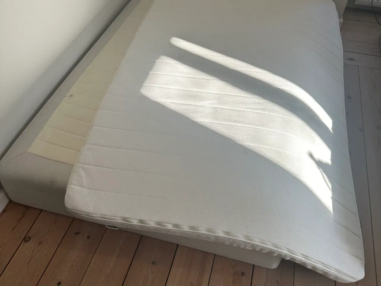 Billede 1 - Ikea seng 120 cm