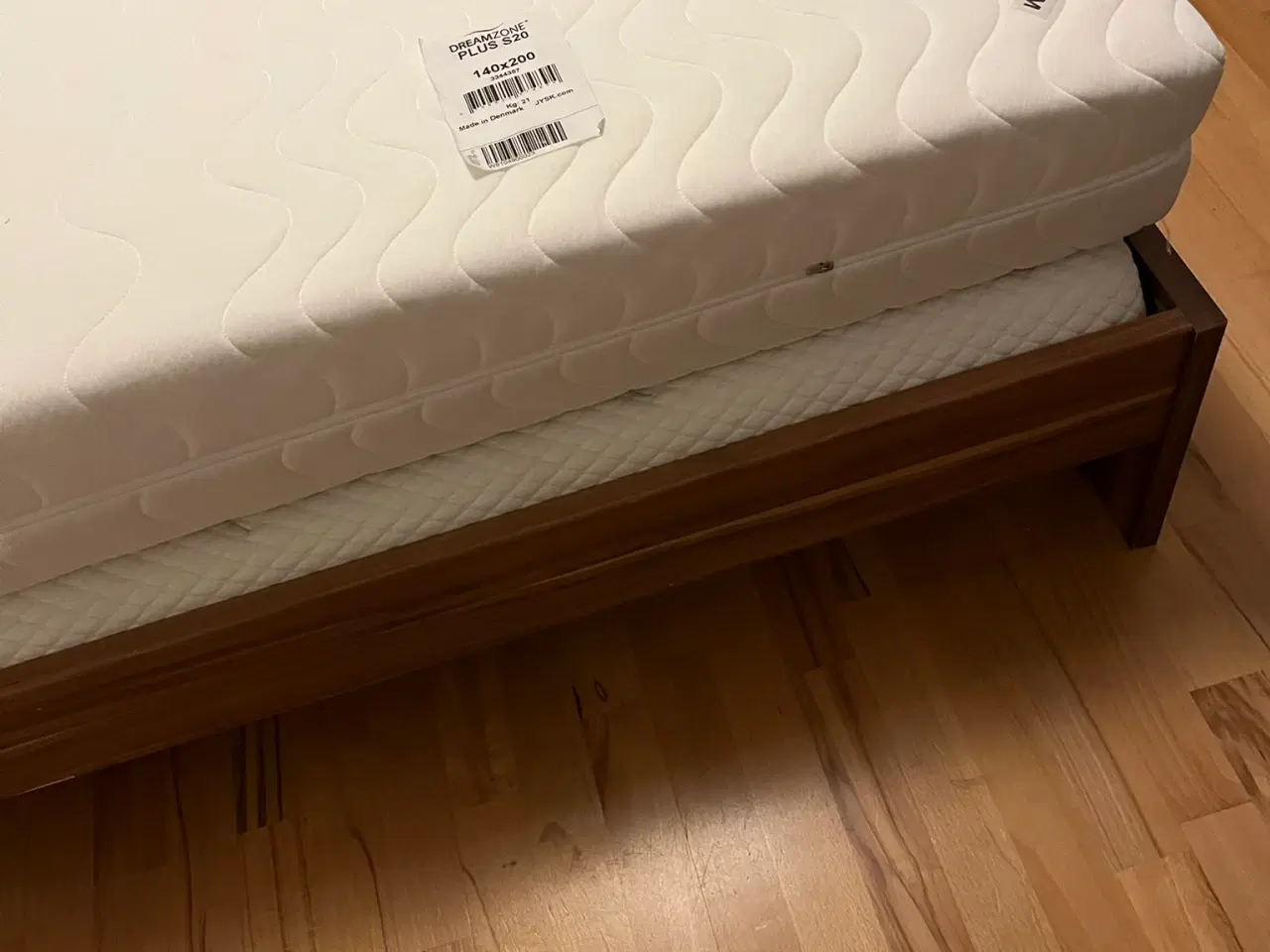 Billede 1 - sengeramme  incl springmadras