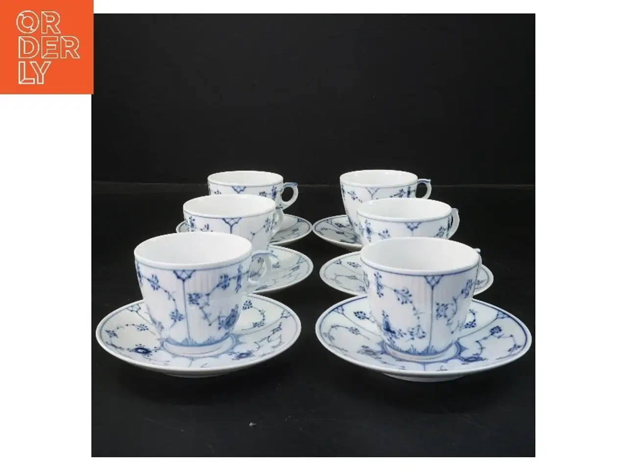 Billede 1 - Kaffekopper og underkopper i porcelæn, musselmalede, fra Royal Copenhagen (str. Ø 12 og Ø 6,5 cm)