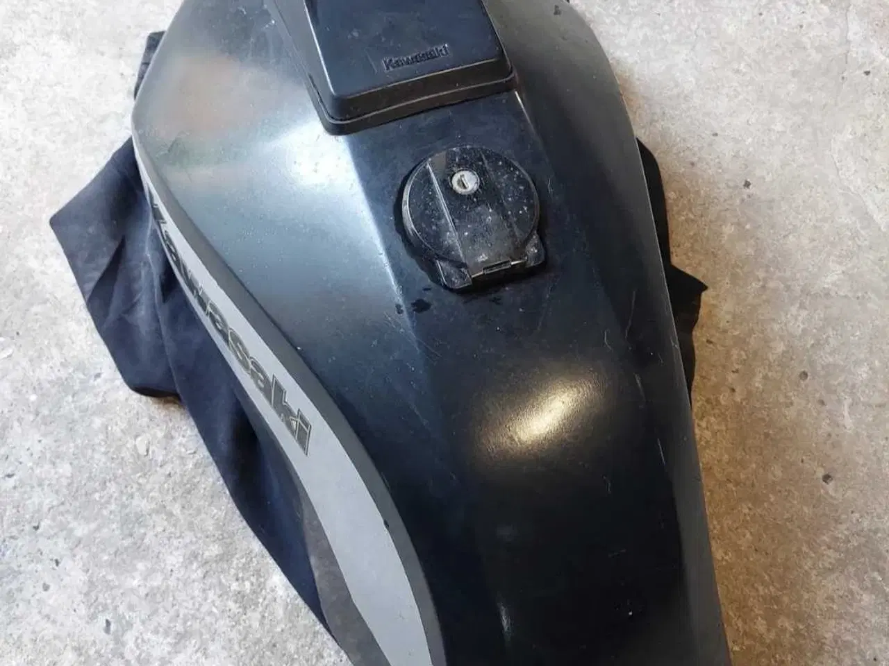 Billede 3 - Kawasaki GPZ1100 årg. 1983 Tank